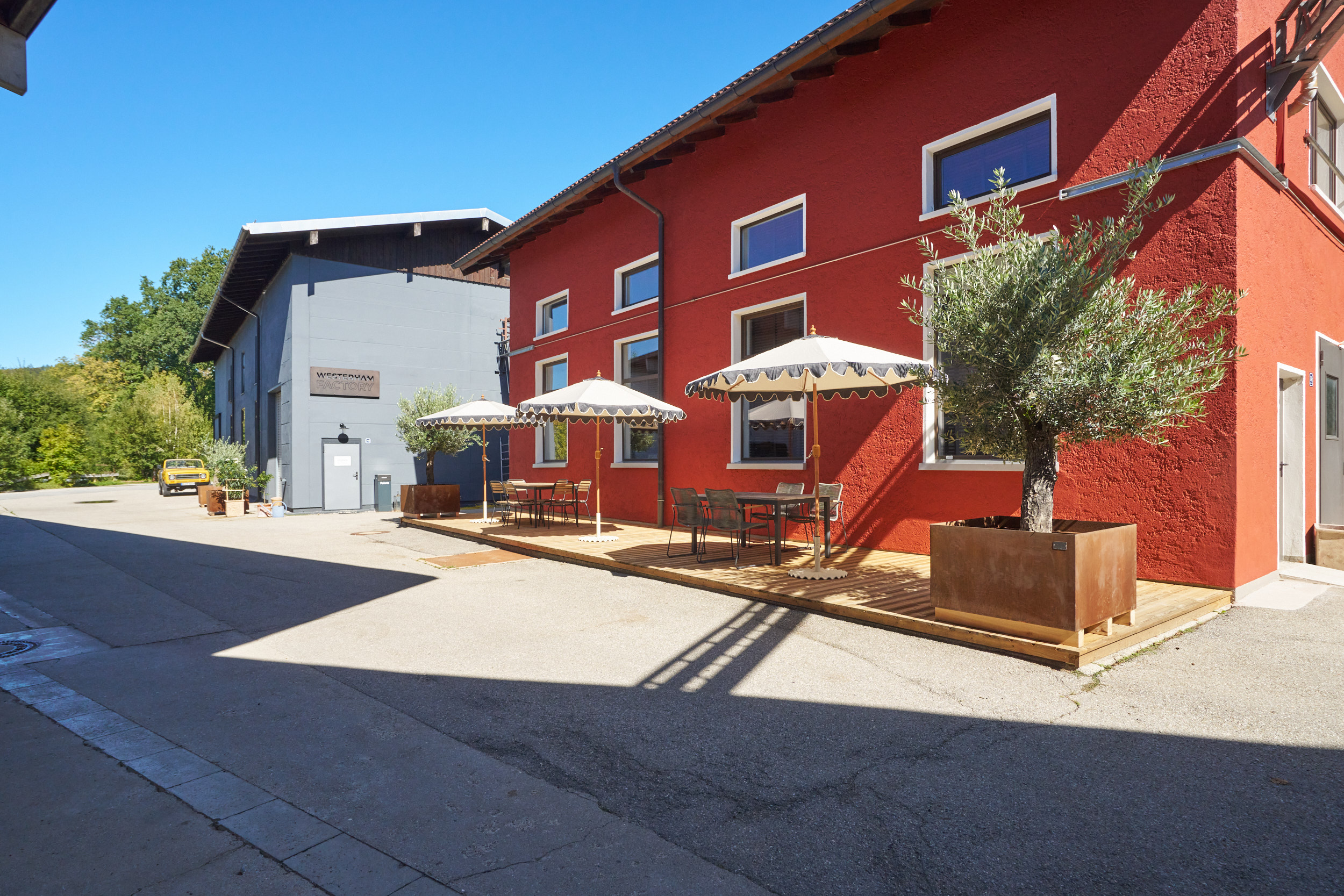 Halle 2 der Westerham Factory – Bild 1